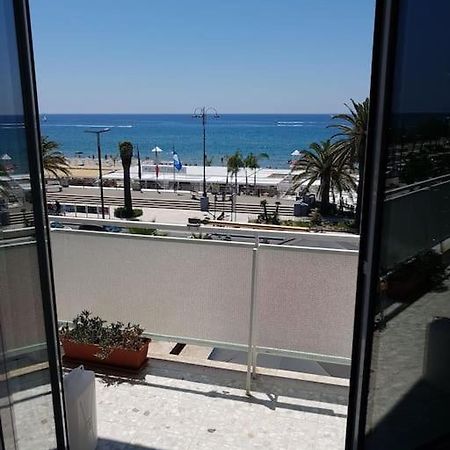 Casa Al Mare - Lido Appartement Terracina Buitenkant foto