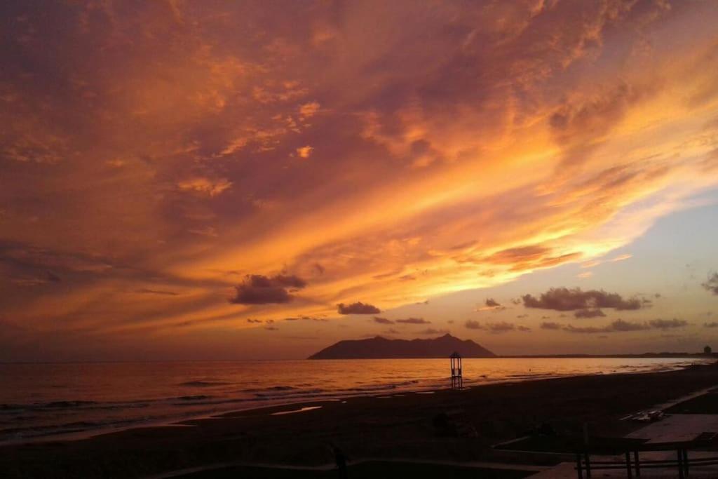 Casa Al Mare - Lido Appartement Terracina Buitenkant foto
